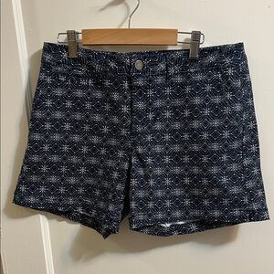 Market & Spruce Navy Geometric Patterned Shorts